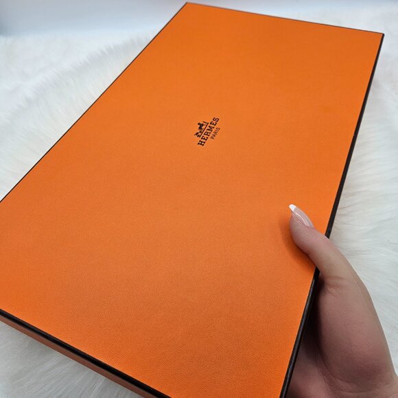 Authentic Hermès Gift Box (Empty) - Picture 2 of 7
